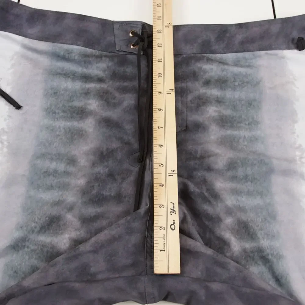 Waterlust Tiger Shark Trailblazer Gray Boardshorts Mens Sz 39
